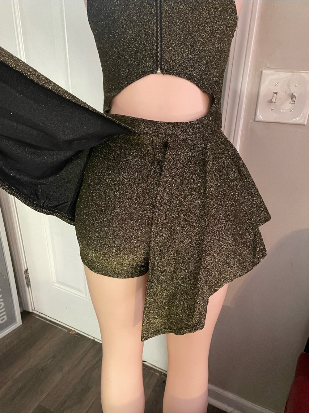 Love culture Metallic gold black Halter Dress shorts built in bottom USA medium - Picture 6 of 12